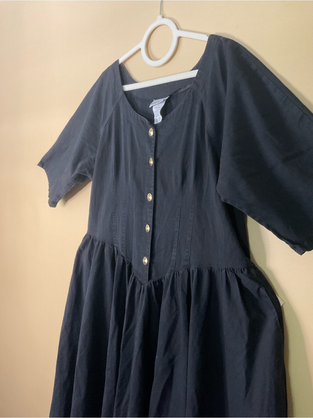 Vintage Women’s Black Midi Denim Button-Front Dress with Short Sleeves - Picture 2 of 8